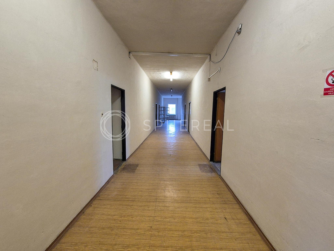 Pronájem kanceláře 453 m² — photo 3