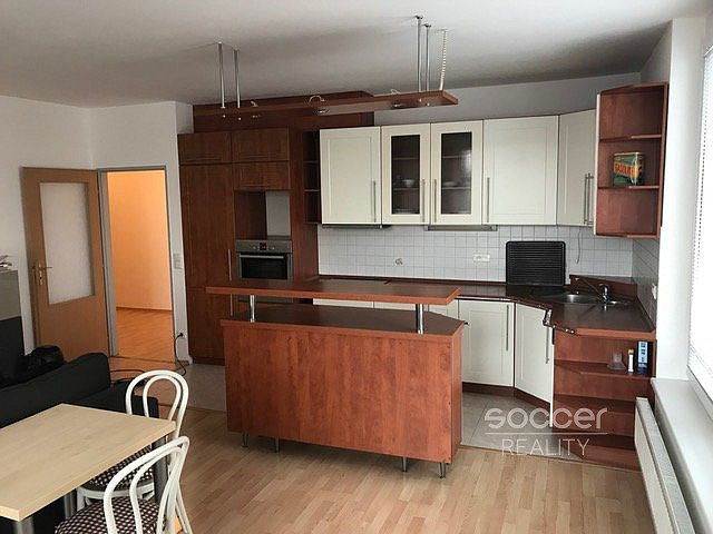 Pronájem bytu 2+kk 63 m² – fotografie 2