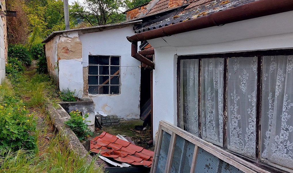 Prodej stavebního pozemku 2 224 m², Perná – náhled fotky 9