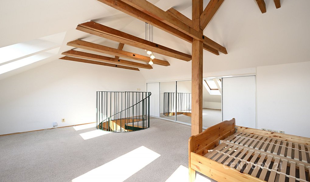 Prodej bytu 2+1 104 m², Praha – náhled fotky 5