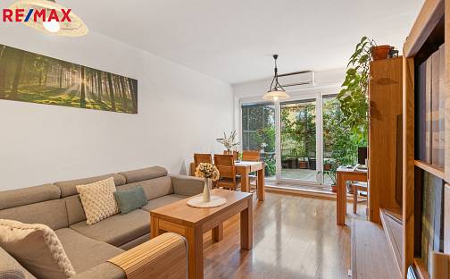 Prodej bytu 3+kk 61 m², Na Harfě, Praha 9 - Vysočany
