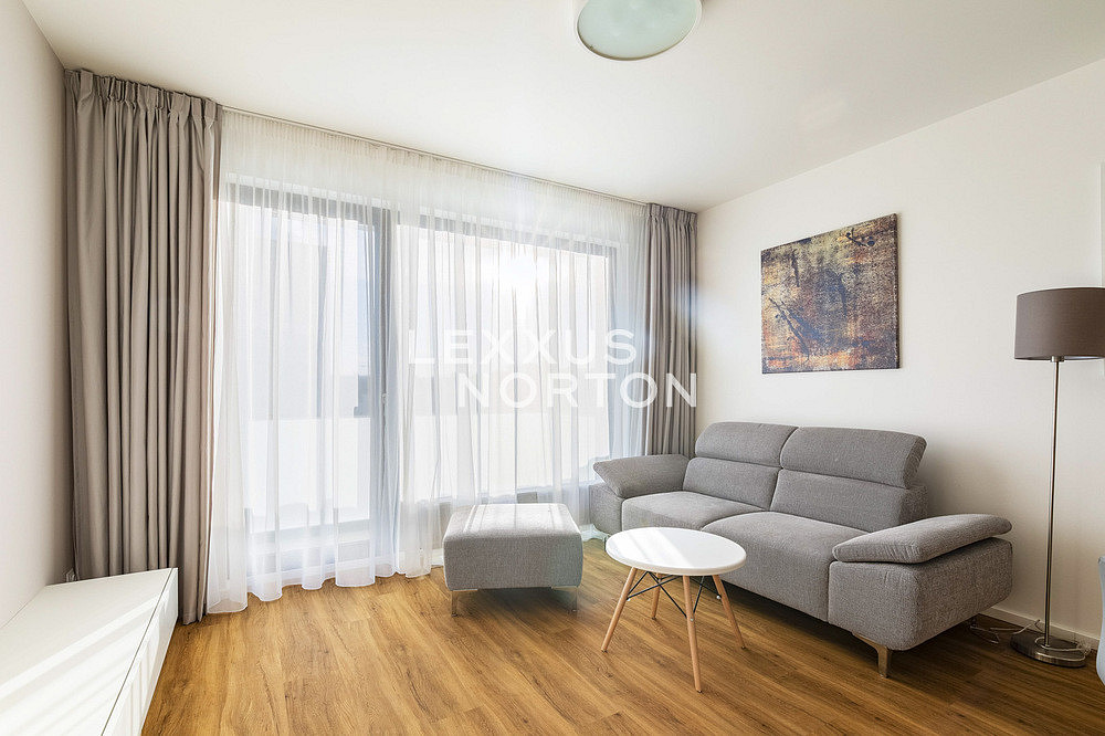 Pronájem bytu 2+kk 60 m² – fotografie 4
