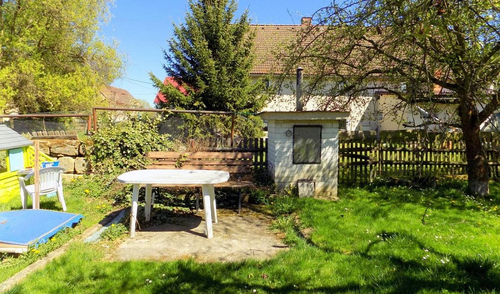 Prodej domu 331 m² s pozemkem 746 m², Skalka u Doks – náhled fotky 8