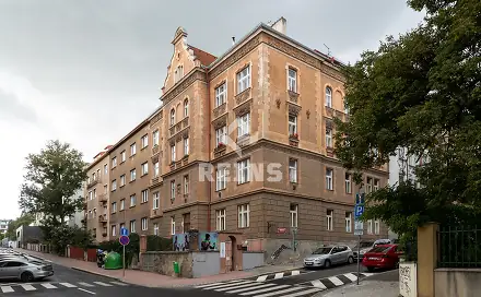 Prodej bytu 3+kk 60 m², Holečkova, Praha 5 - Smíchov