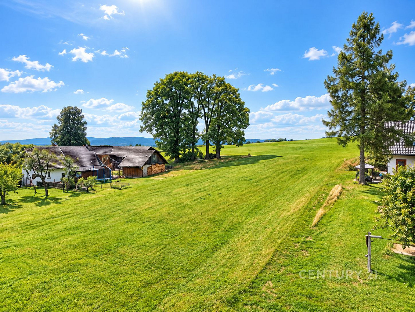 Prodej stavebního pozemku 1 832 m² – fotografie 3