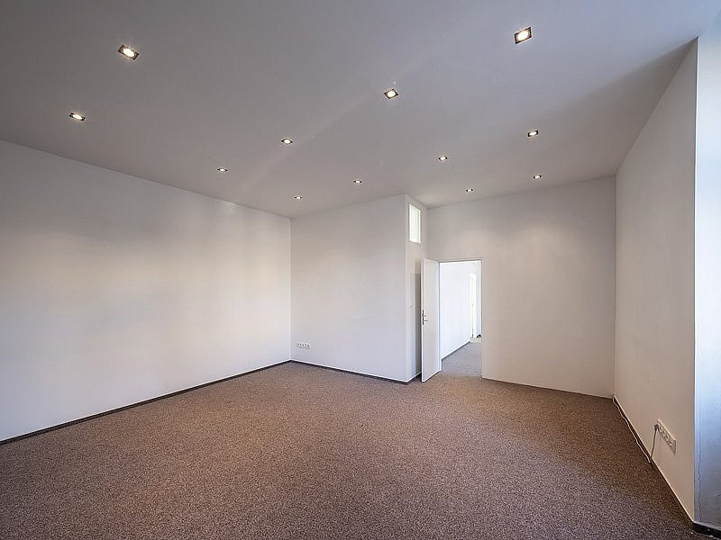 Pronájem obchodních prostor 78 m² — photo 3