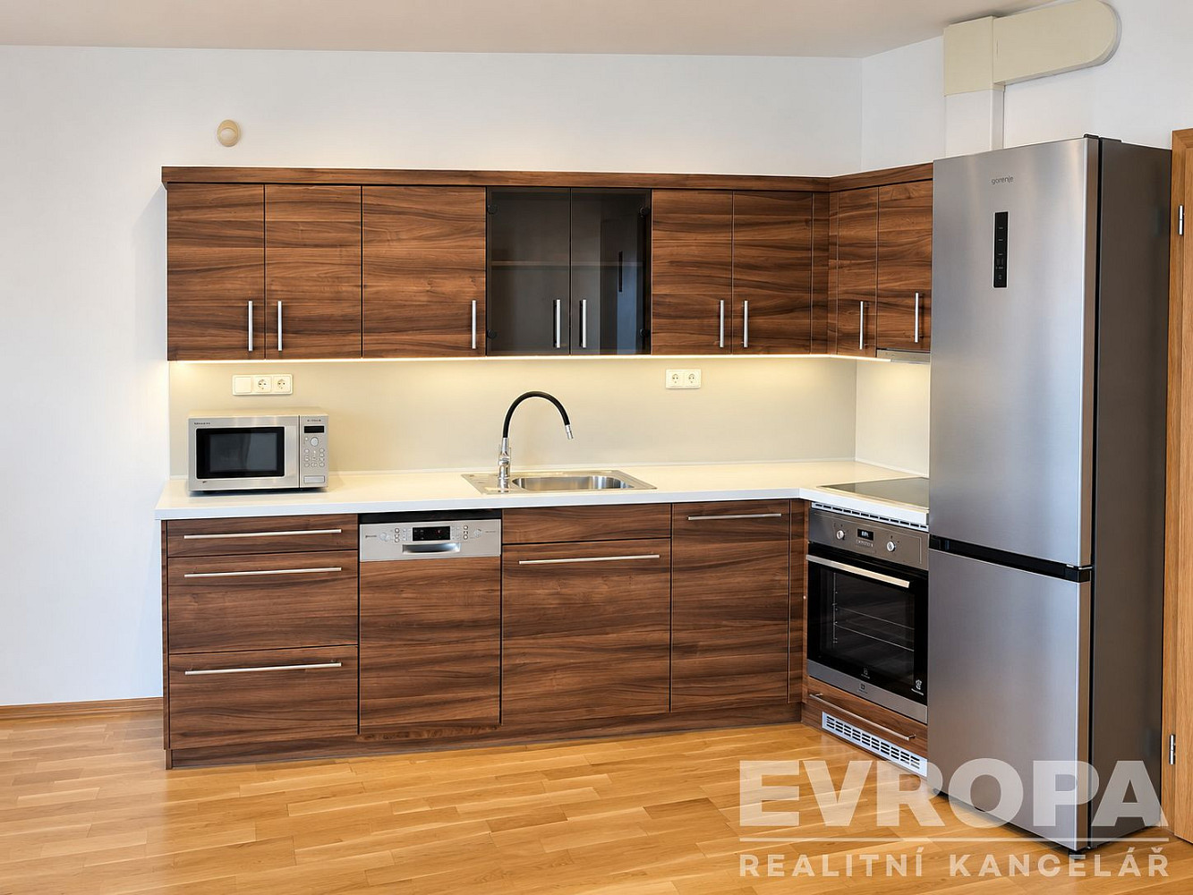 Pronájem bytu 3+kk 80 m² – fotografie 2