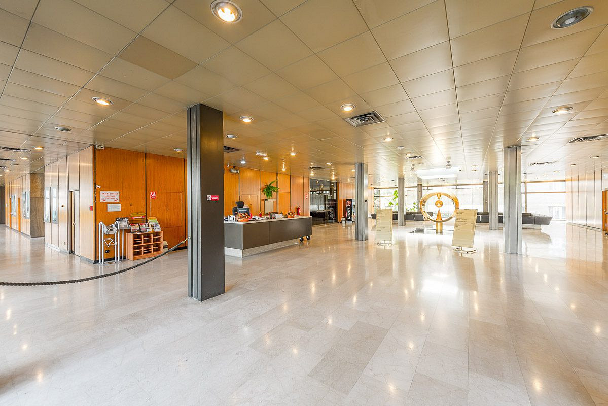 Pronájem kanceláře 198 m² – fotografie 2