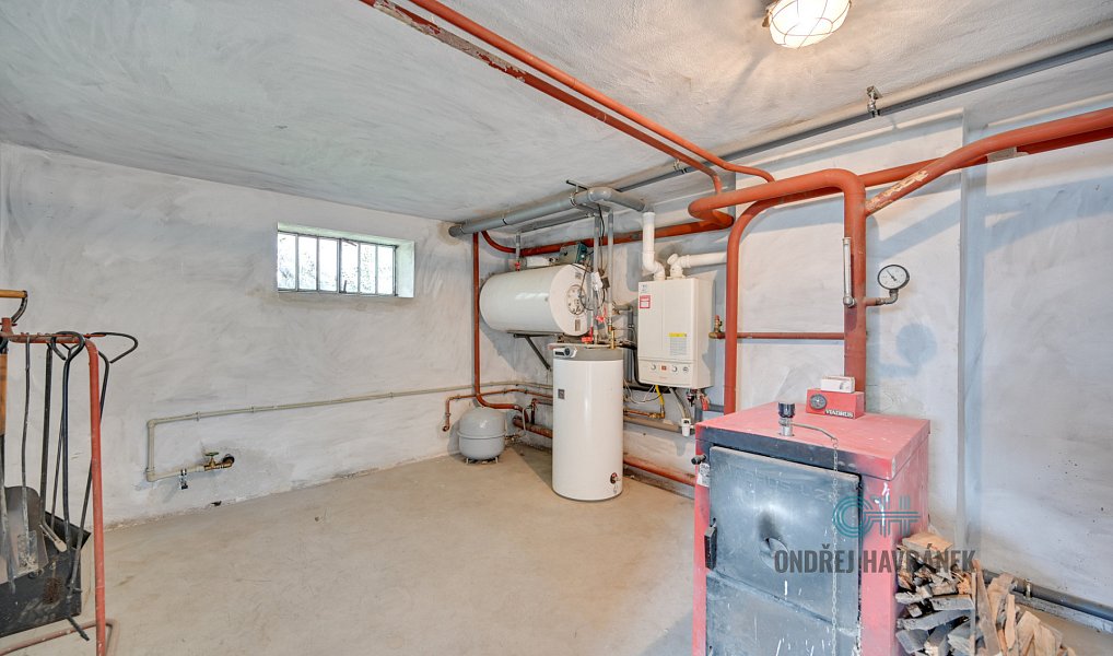 Prodej domu 222 m² s pozemkem 1 131 m², Chvalčov – náhled fotky 18