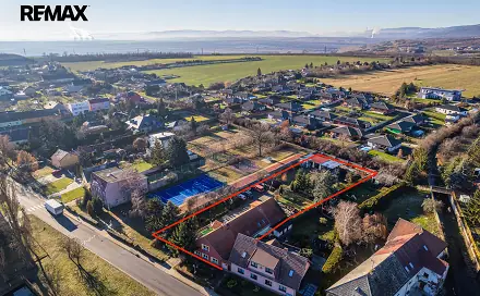 Prodej domu 350 m² s pozemkem 1 872 m², nám. Gen. Svobody, Spořice, okres Chomutov