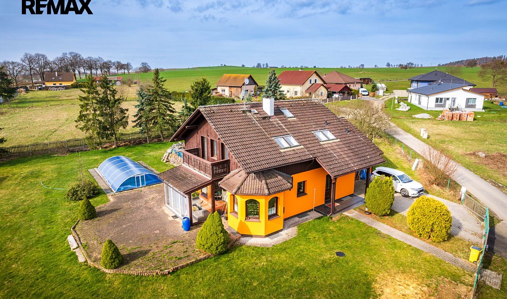 Prodej domu 320 m² s pozemkem 3 335 m², Deštná – náhled fotky 23