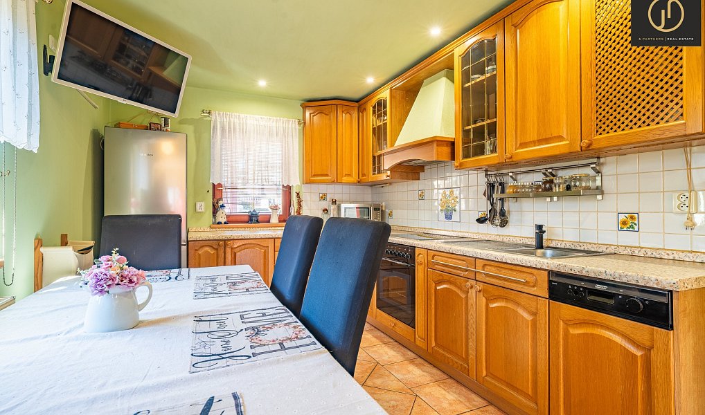 Pronájem domu 114 m² s pozemkem 409 m², Tmaň – náhled fotky 8