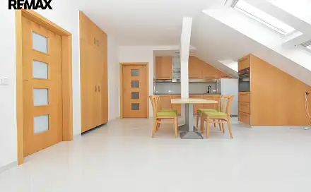 Pronájem bytu 3+kk 82 m², Otavská, Praha 9 - Čakovice