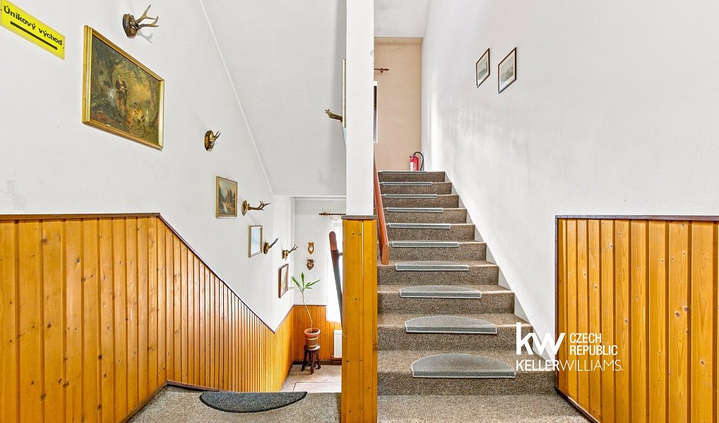 Prodej ubytovacího objektu 1 601 m², Rumburk – náhled fotky 37