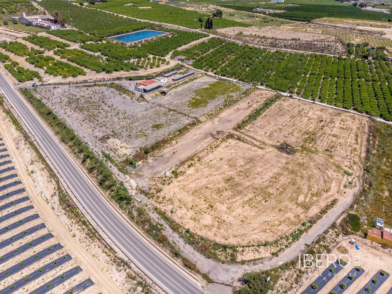 Prodej domu 253 m² s pozemkem 27 000 m²