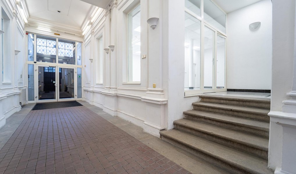 Pronájem obchodních prostor 92 m², Kolín – náhled fotky 11