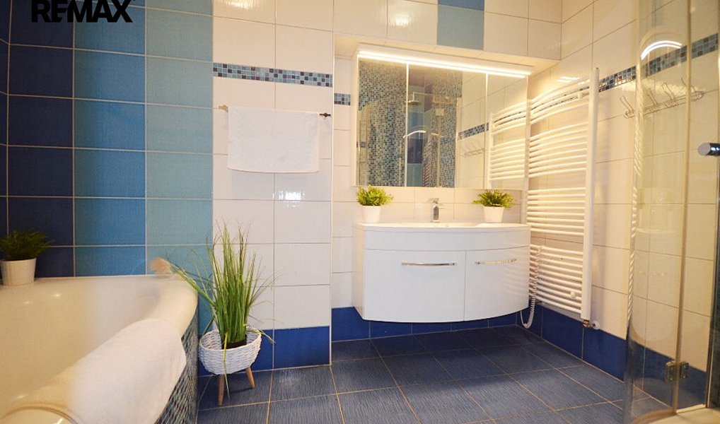 Prodej domu 200 m² s pozemkem 280 m², Slaný – náhled fotky 7