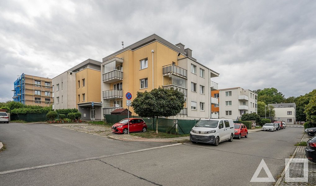 Prodej bytu 1+kk 35 m², Praha – náhled fotky 18