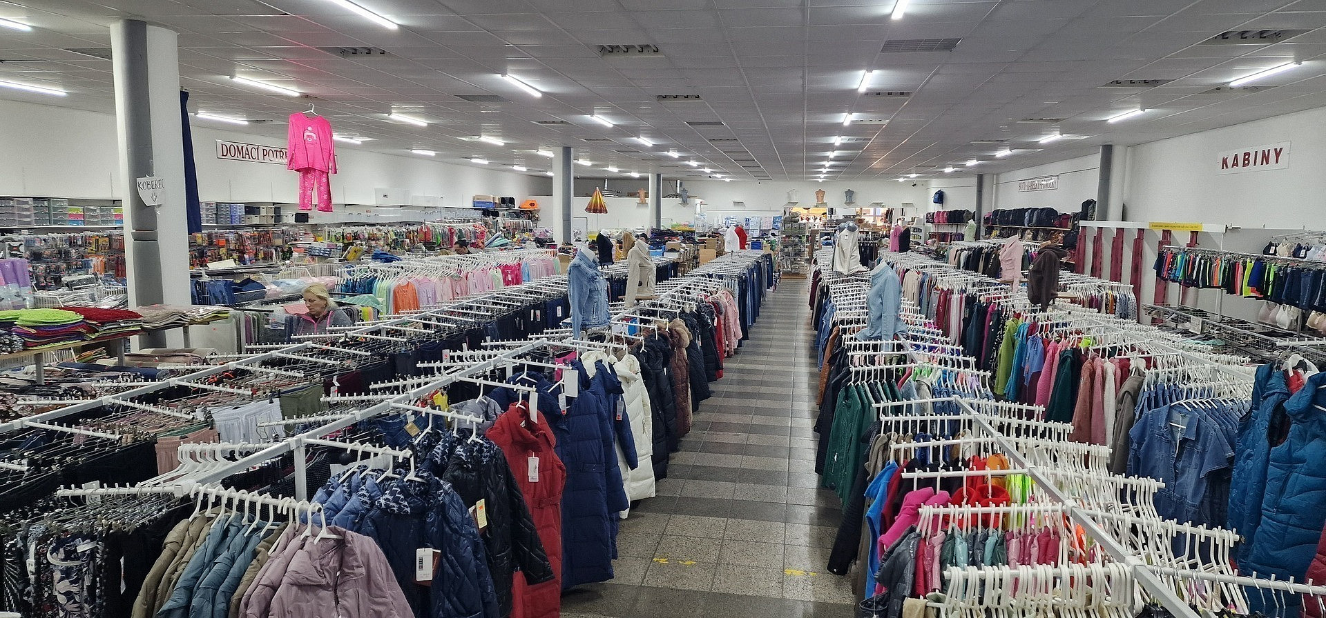 Pronájem obchodních prostor 700 m² – fotografie 5