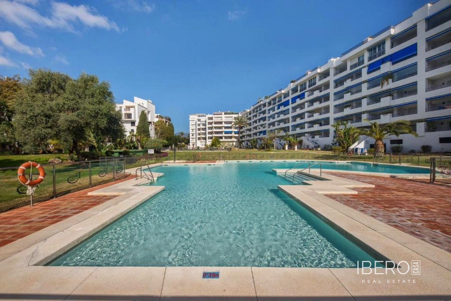 Piso 4+kk – Marbella, Nueva Andalucía - Vista 4