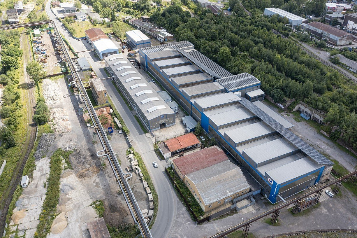 Pronájem skladovacích prostor 973 m²
