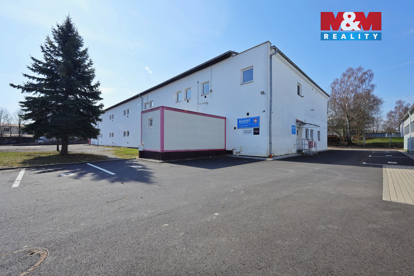 Pronájem obchodních prostor 2 200 m² — photo 3