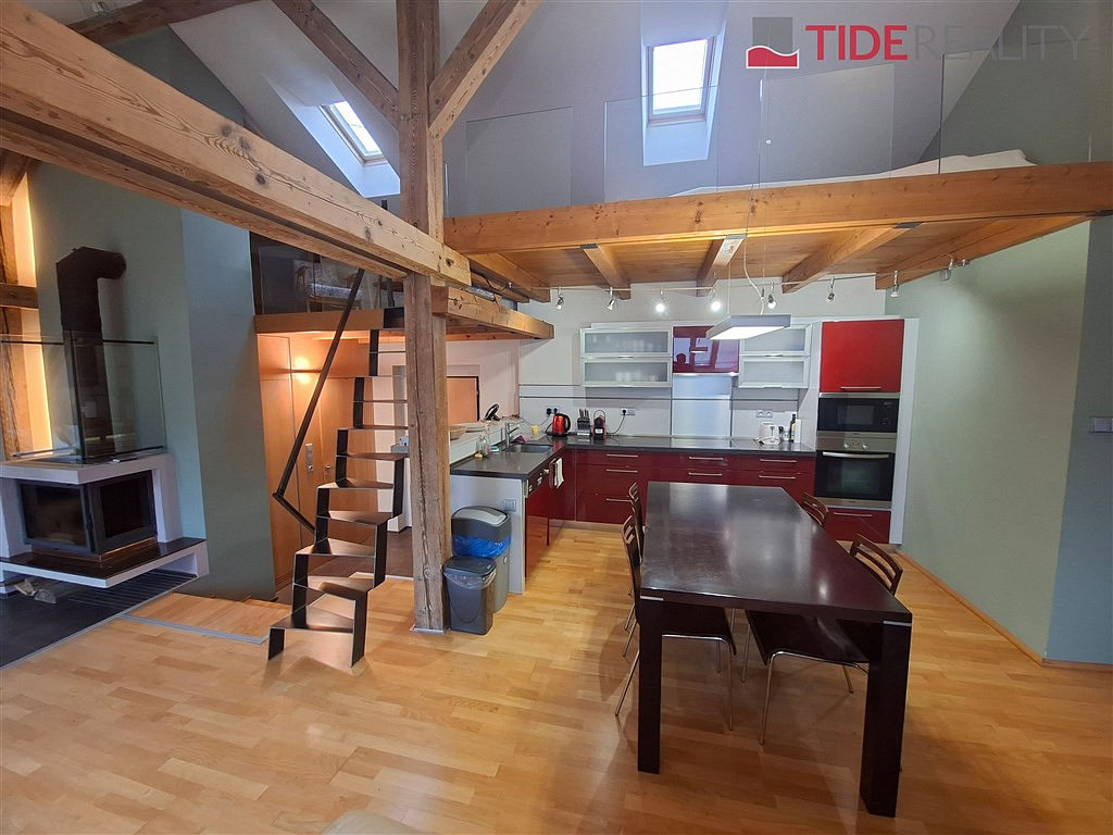 Pronájem bytu 2+kk 114 m² — photo 2