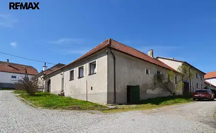 Prodej domu 300 m² s pozemkem 456 m², Miličín, okres Benešov