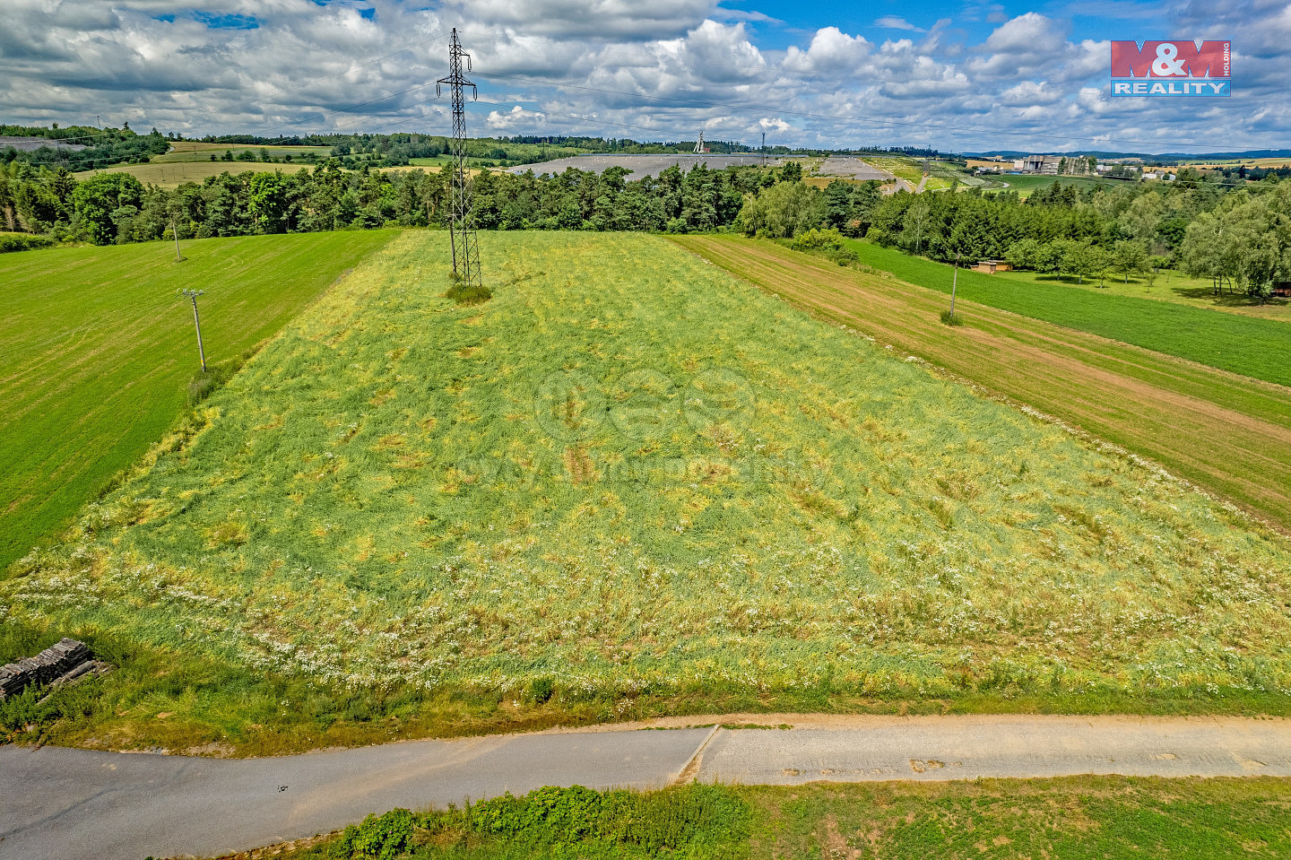 Prodej stavebního pozemku 1 000 m²