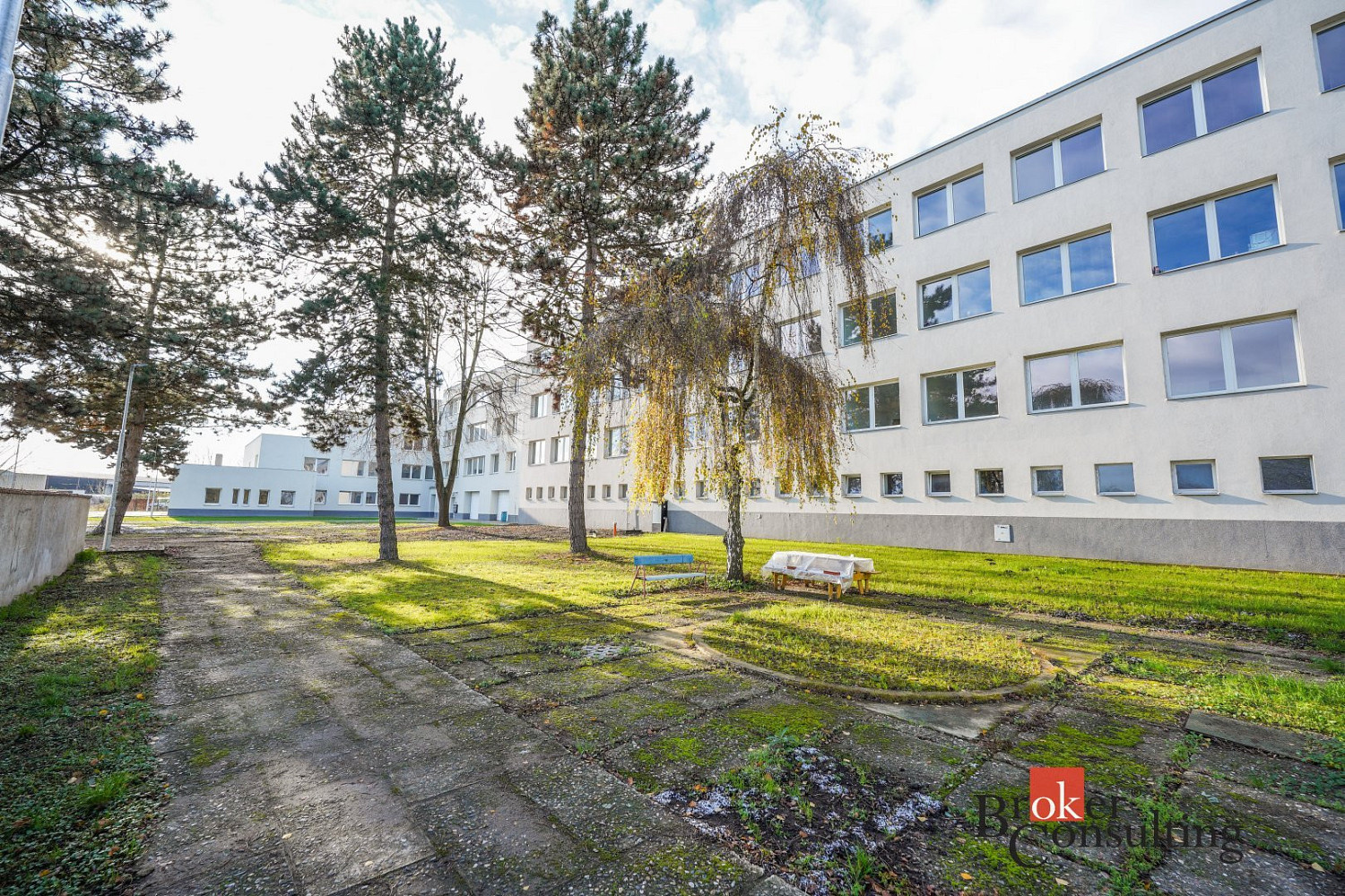 Prodej obchodních prostor 488 m²