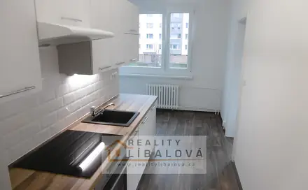 Pronájem bytu 3+1 68 m², Hluboká, Ústí nad Labem - Neštěmice