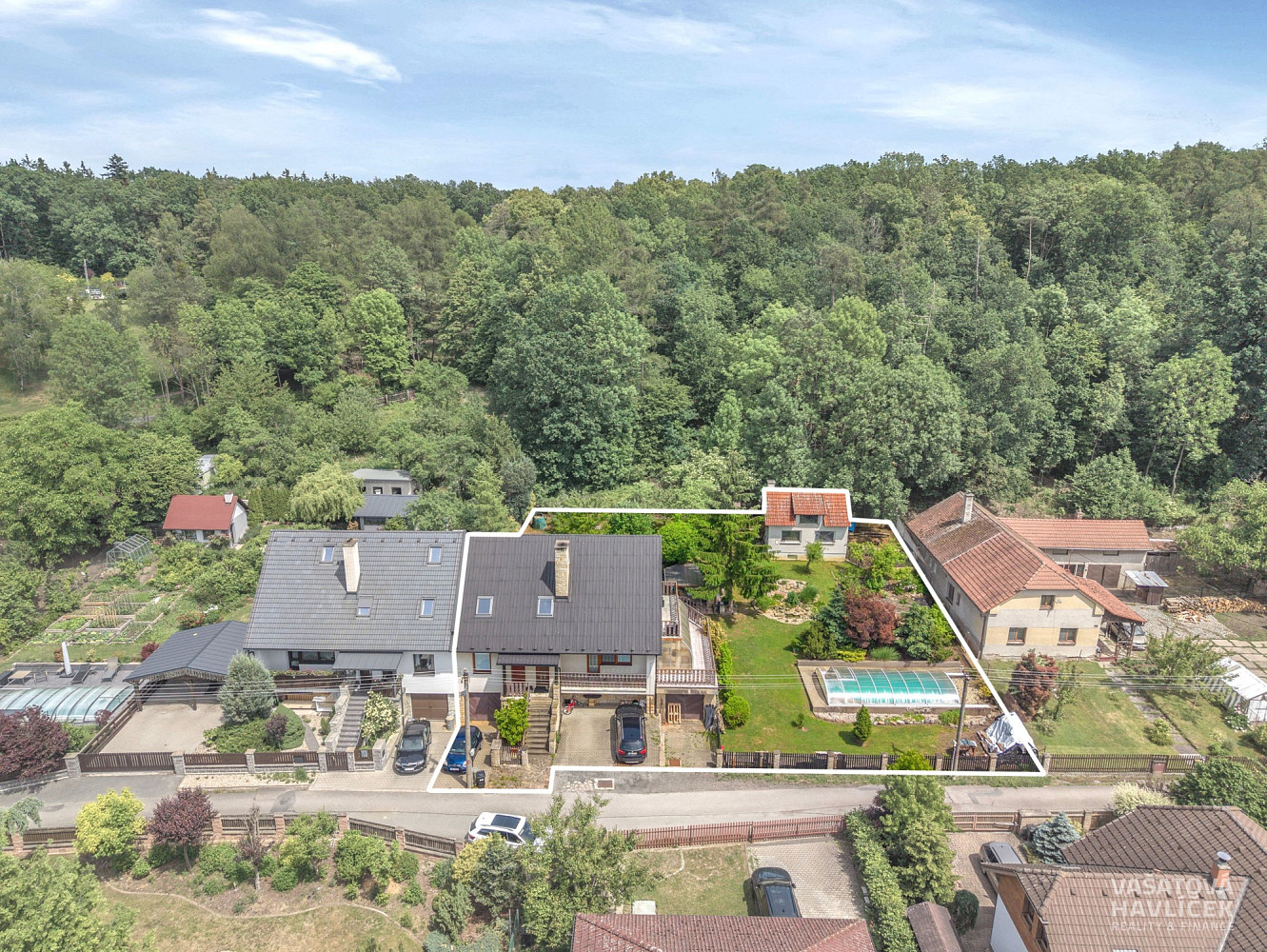 Prodej domu 280 m² s pozemkem 1 222 m² – fotografie 2