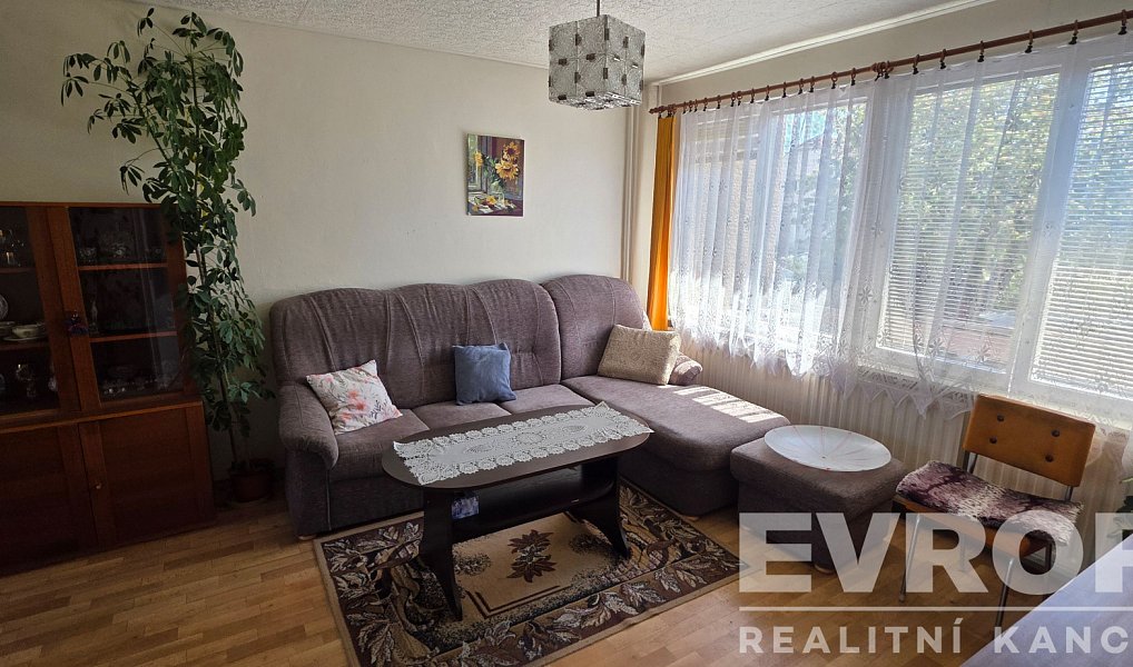 Prodej domu 198 m² s pozemkem 275 m², Velký Osek – náhled fotky 2
