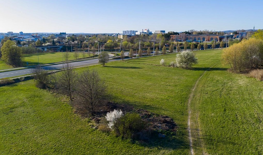 Prodej komerčního pozemku 33 320 m², České Budějovice – náhled fotky 3
