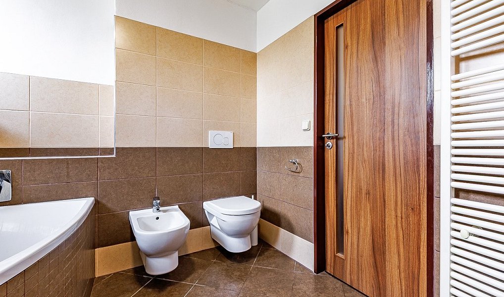 Prodej domu 243 m² s pozemkem 939 m², Hradčany-Kobeřice – náhled fotky 15