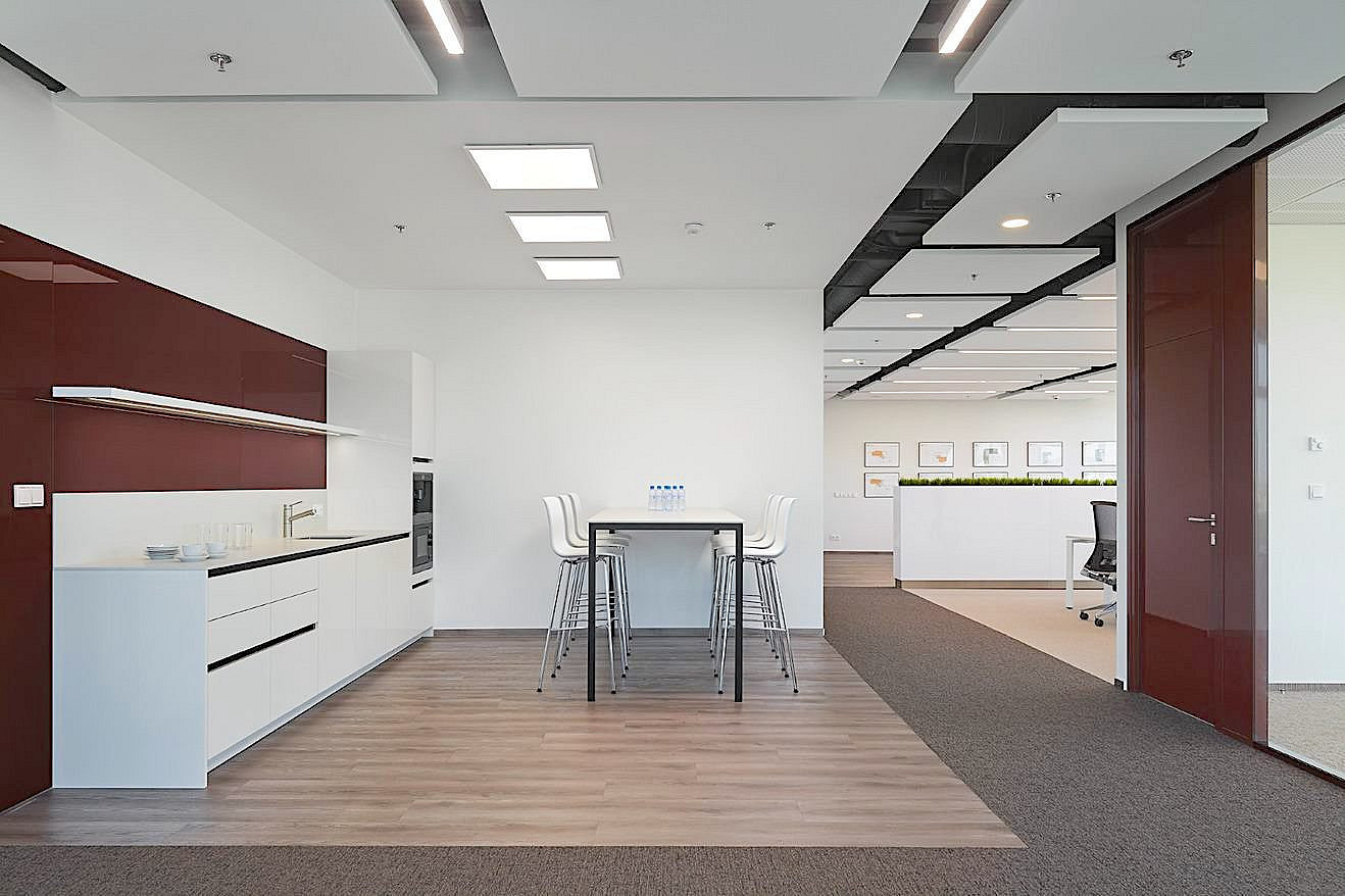 Pronájem kanceláře 180 m² – fotografie 5