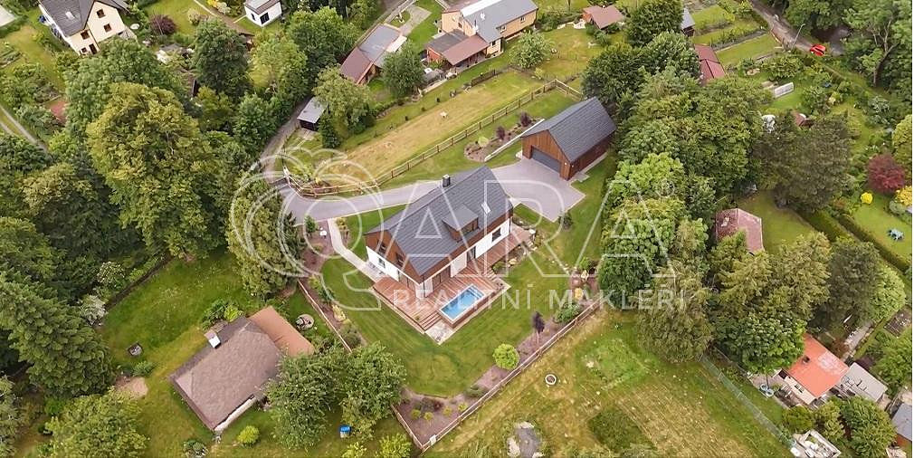 Prodej stavebního pozemku 3 674 m² – fotografie 3