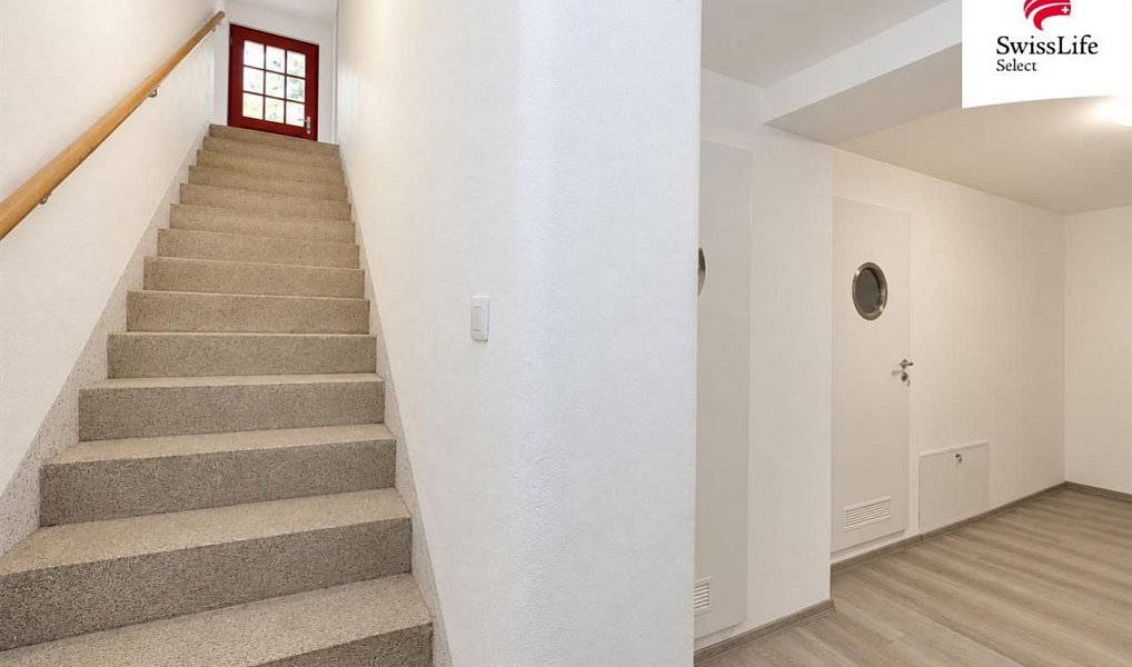 Prodej domu 290 m² s pozemkem 991 m², Znojmo – náhled fotky 22