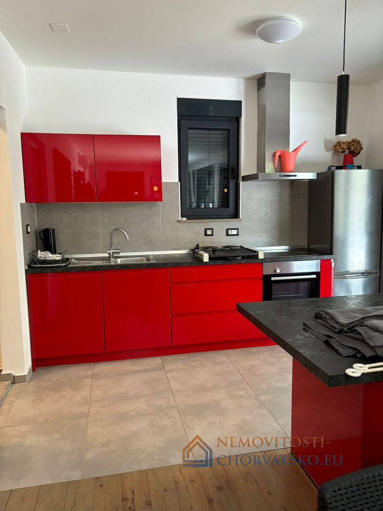 Prodej domu 100 m² s pozemkem 711 m² - Aanzicht 4