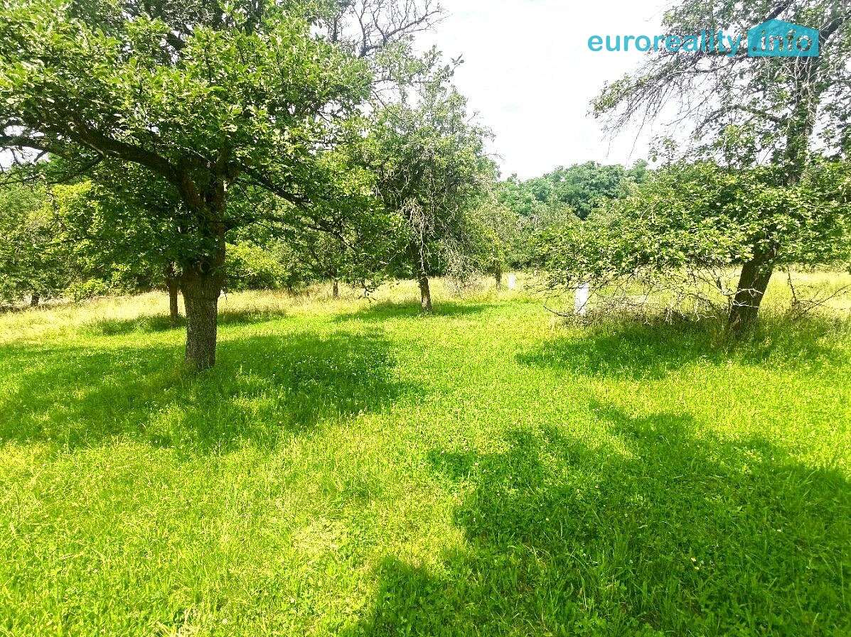 Prodej stavebního pozemku 765 m² – další