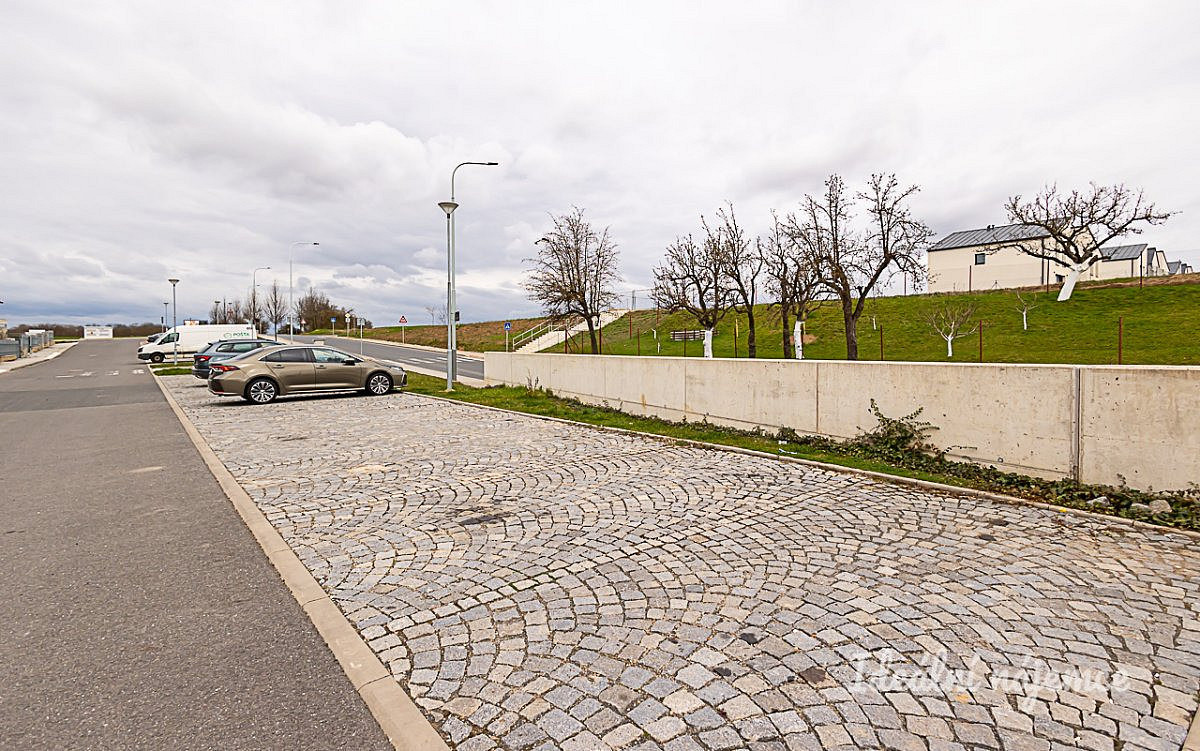 Pronájem bytu 3+kk 89 m² – pohled 2