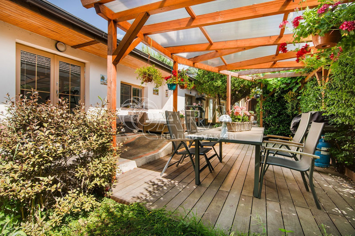 Prodej domu 199 m² s pozemkem 836 m² – fotografie 3