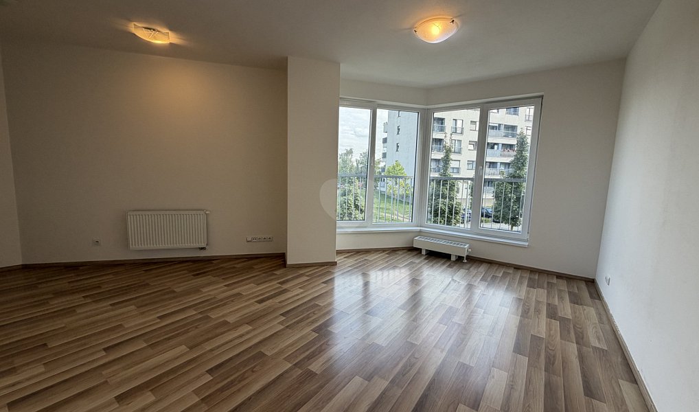 Pronájem bytu 1+kk 34 m², Praha – náhled fotky 2