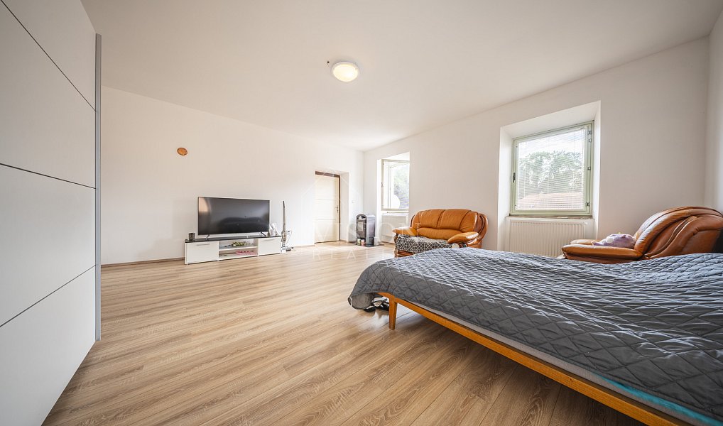 Prodej nájemního domu, činžáku 284 m², Všemyslice – náhled fotky 11
