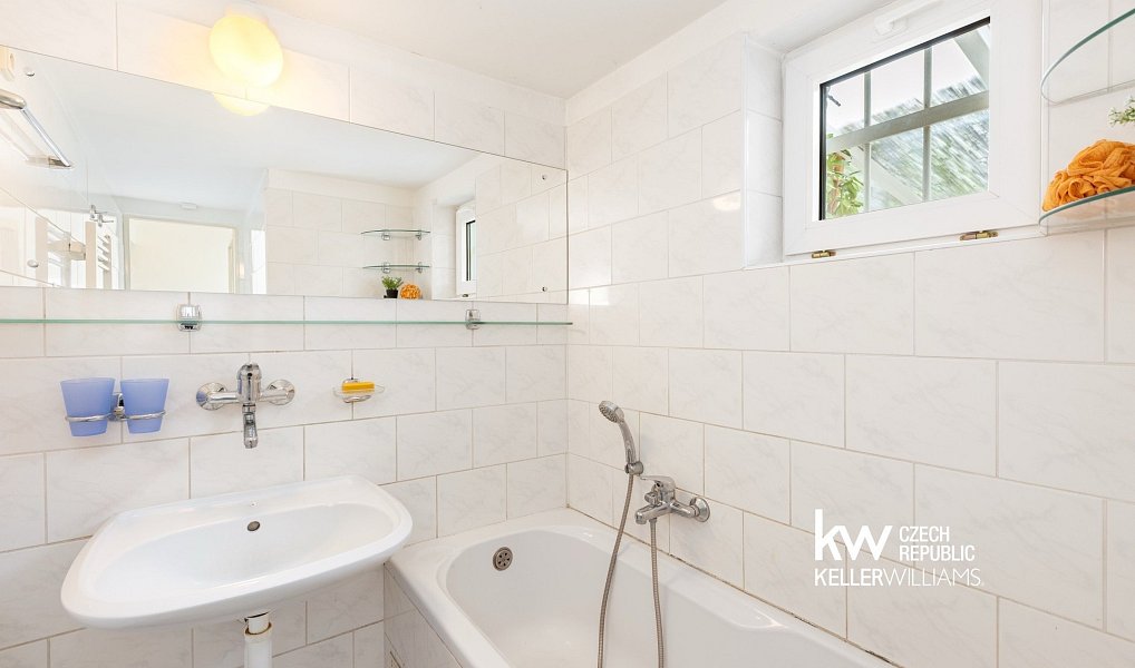 Prodej domu 226 m² s pozemkem 343 m², Praha – náhled fotky 25