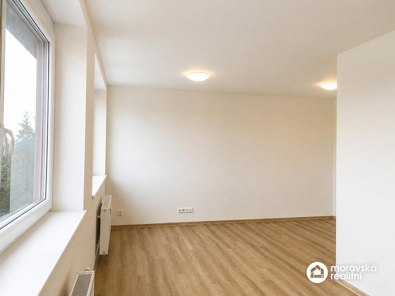 Pronájem bytu 1+kk 35 m² — photo 2