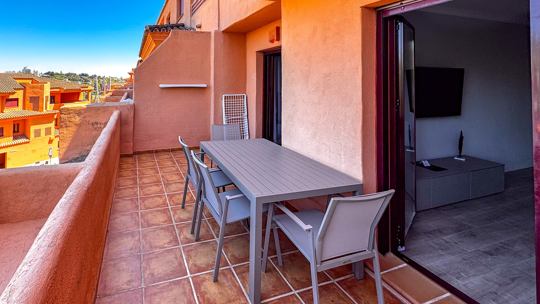 Pis 3+kk – San Pedro de Alcantara, Polígono Industrial San Pedro de Alcántara, Salto del Agua - Més
