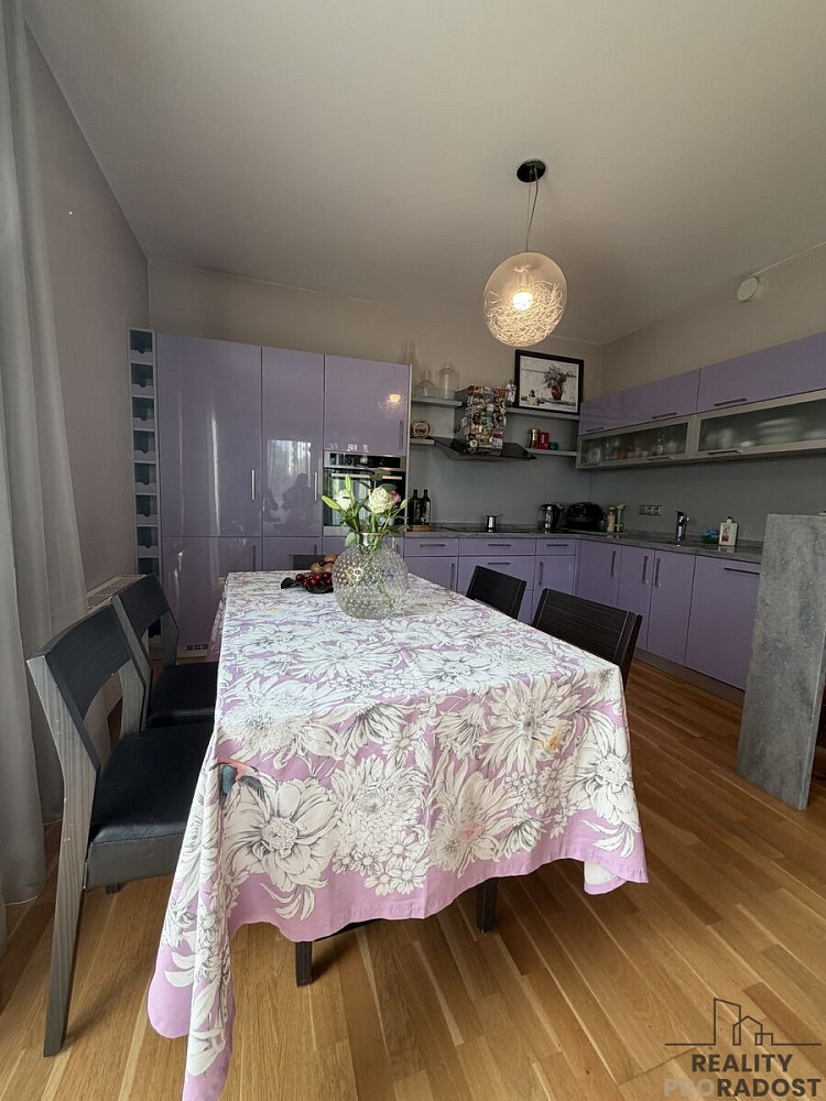 Pronájem bytu 3+kk 89 m² – fotografie 3