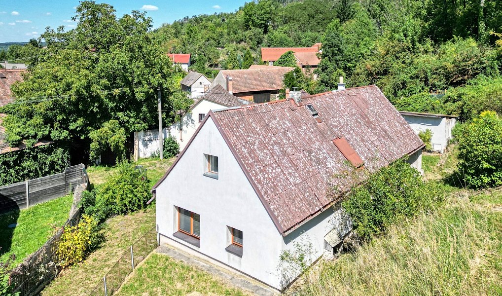 Prodej domu 87 m² s pozemkem 7 779 m², Podhořany u Ronova – fotka 1 z 33