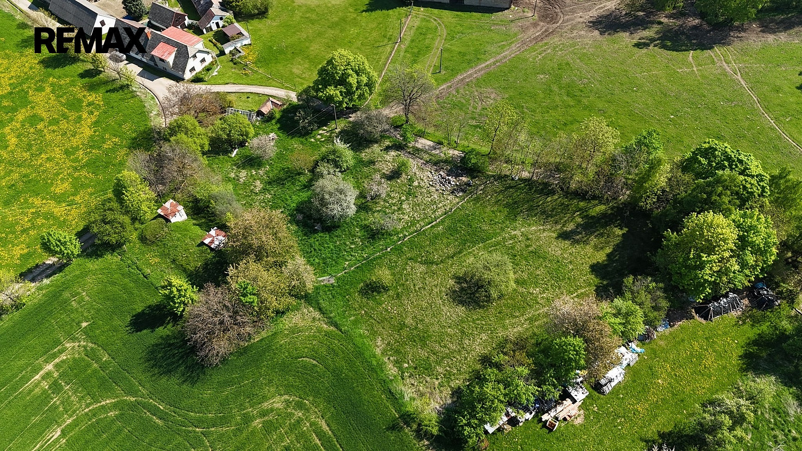 Prodej stavebního pozemku 1 098 m² – pohled 4